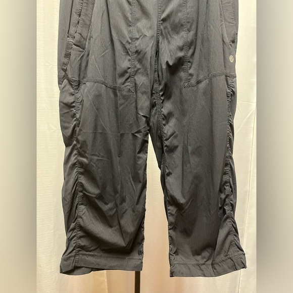 Lululemon Studio Crop Black | size 4 - Picture 3 of 6